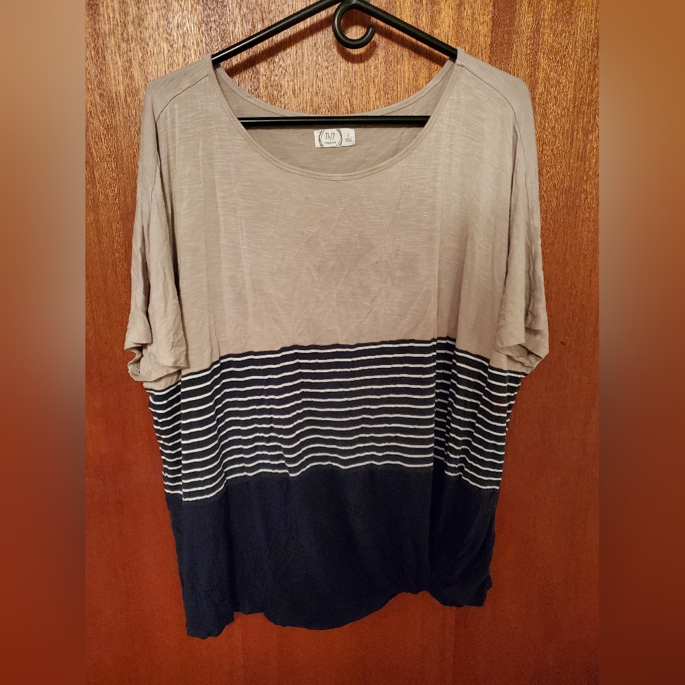 Maurices top size 2x